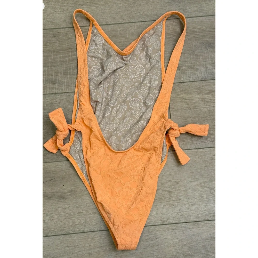 NEW FREE PEOPLE FREE-EST ORANGE TEXTURED FLORAL THE PAMELA ONE PIECE SWIMSUIT L